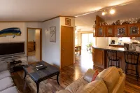 Motorsports Basecamp near lakes and forest - Kitchens