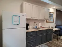 Cocoa Village Hideaway - 1 Bedroom/1 Bath Walk to Riverfront and Restaurants - Wifi