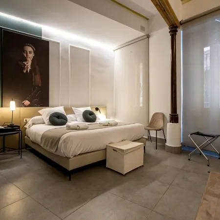 Les Monges Palace Boutique