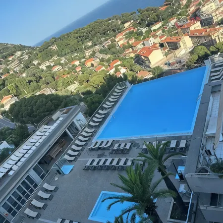 SARA RIVIERA Costa Plana