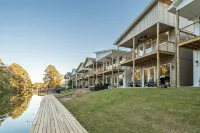 Lakefront with game room & kayaks! Sleeps 12! - 4-Star