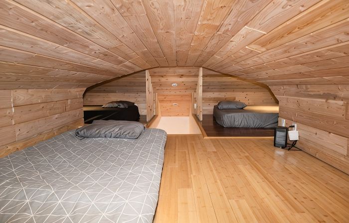 Beautiful quiet space located in the heart of Merritt suburbs.