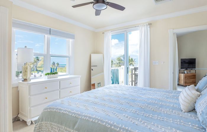Paradise Point Ocean and Pool View 2 King Beds