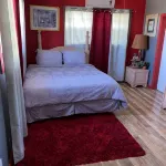 Cozy  apartment with beach 7 mins drive away. CAR RENTAL , A.C , CABLE,WIFI, - appartements de vacances