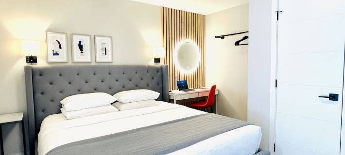 Joe’s Brand New 2 King Bedrooms Townhome in Canmore (License: Res-10681) Hotels in Canmore