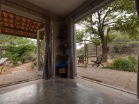 Off grid living! Enjoy and love the Nature! Hotels in Savaneta