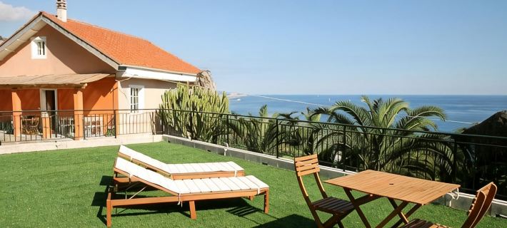 Agriturismo Un Mare di Fiori Hotels in Imperia