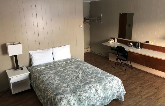 Moose Motel