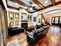 Beautiful 4BR/4BA.Close to HHI/SAV/BEU, 5 minutes to Palmetto Bluff's entrance
