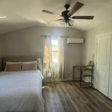 Home away from Home- Near Tyler Airport