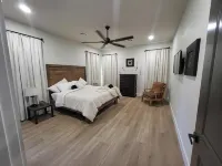 4-Bedroom Vacation Home Just 5 Minutes from Lake Texoma - 5-Star