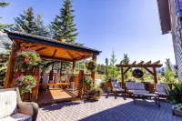 A Bear and Bison Country Inn - Inns