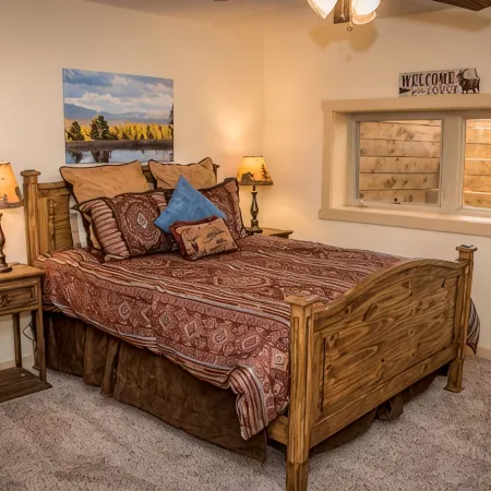 Enjoy Peace & Wildlife- Stunning Log Home w/ Mountain Views! Pagosa Springs, Co