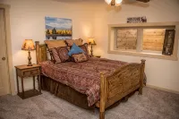 Enjoy Peace & Wildlife- Stunning Log Home w/ Mountain Views!  Pagosa Springs, Co - 샬레 호텔