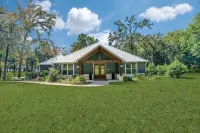 Refined Lake Retreat on Lake Fork in Emory, TX, fishing, kayaking, antiquing - Homestays