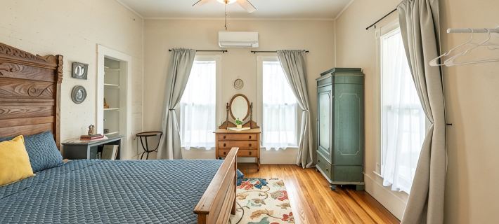 Historic Hico Remodel- EV/RV Outdoor Outlet Hotels in Hamilton County