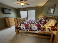 Lakefront Cabin w Screened Deck! Pontoon Rental! 2 Kayaks / Fishing Row Boat! - 3-Star
