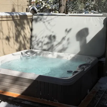 Reimagine your vacation @ this Charming Pet Friendly Sunriver home that sleeps 8