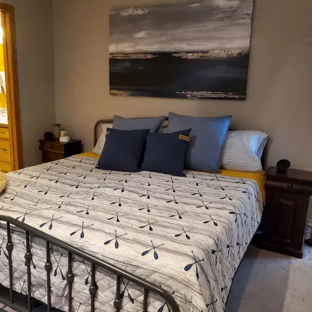 Perfect family get-away with lake front property & sandy shores on White Lake