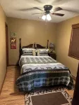 Friendly Fawn Sleeps 4, or Rent All 4 for 20. Horseback Riding Across the Rd! - Chalets