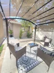 Cheerful 1 bedroom guest suite with pool and yard - 4つ星