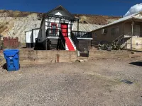 Red Door Bungalow Bisbee / Mountain Views Stay - 4-Star