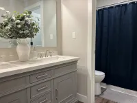 Cozy Cascade Nook - 2 bedroom basement apartment - Homestays