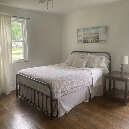 Gorgeous Ranch Home in Beautiful Westlake Ohio- No Cleaning Fee!