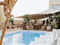 The One Grand Hotel da Póvoa - by Mhmb Hospitality Hôtels à proximité de : Plage Verde