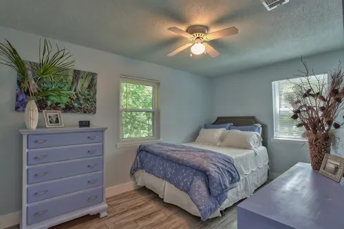 Watch the Manatees Swim by from This Peaceful Retreat with a Private Dock - 3성급