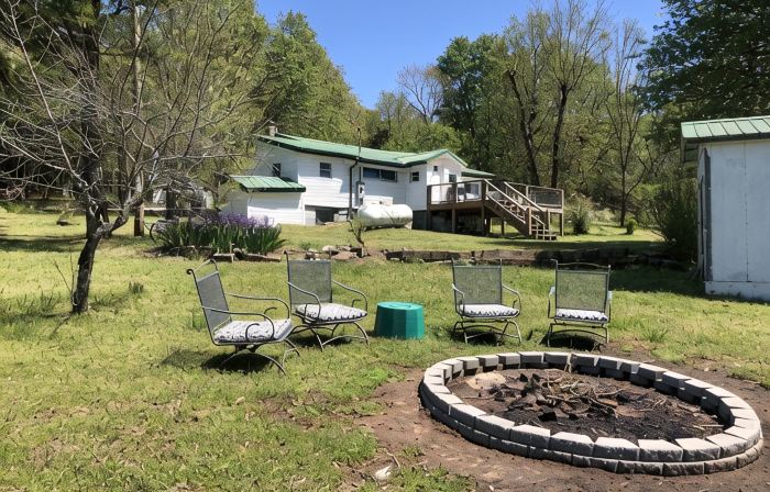 Our Happy Place -The Cozy Cottage Near the Buffalo National River