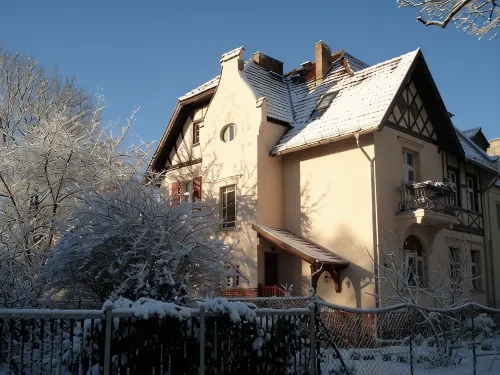 Charming apartment in Tudor style mansion (only 15 minutes to Prenzlauer Berg) - Vila