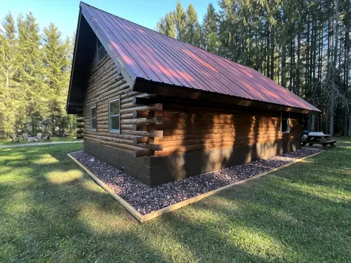Waterfall Cabin - Pictured Rocks Lodging - シャレー