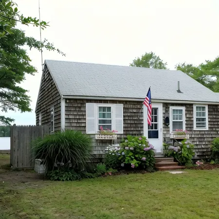 Cape Code Waterfront Cottage