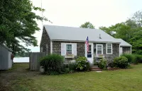 Cape Code Waterfront Cottage - 4-Star
