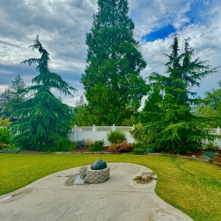 Spacious Yosemite Lodge –Arcades + EV Charger + 3B2B + Private 1 Acre +Game Room