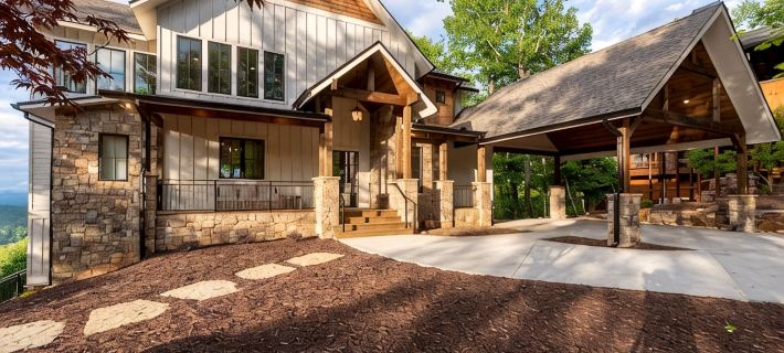 Luxury Mountain Retreat with Panoramic Lake & Blue Ridge Views Hotels in Fannin County