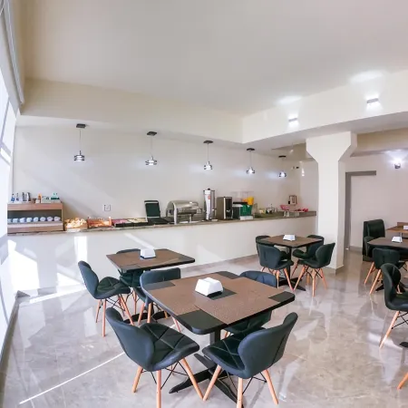 Hotel Lago Araras