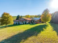 VellaVue Luxury Estate: Private Indoor Pool, Sauna, Gym & Theater – Sleeps 20 - Pools