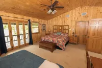 Waterfront Cabin on Lake Fork~Private Ramp, Open-Air Dock & Lift. Pet Friendly! - 4-Star