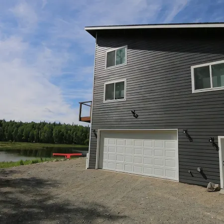 Lake front - 2 bedroom, 1 loft home with hot tub