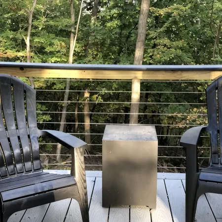 SereniTree Cabin - Modern Rustic Getaway tucked in the trees