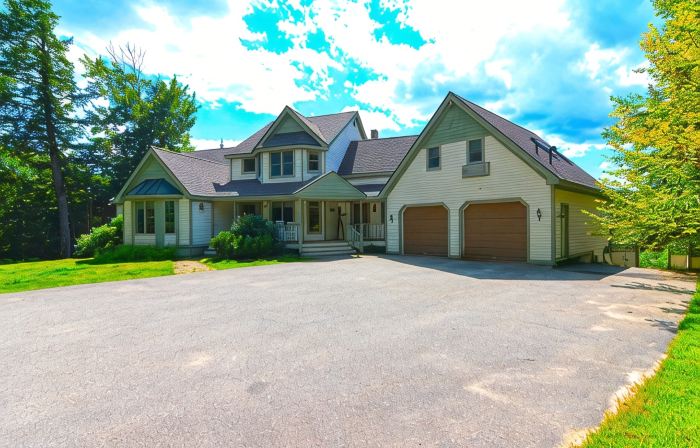 9 Bedroom Estate, Sleeps 24, Pool, Hot Tub, Movie Theater, Game Room
