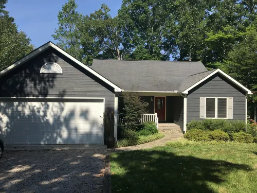 HUGE cove, DEEP water, KAYAKS, SUPs, fire pit & game room - 4-Star