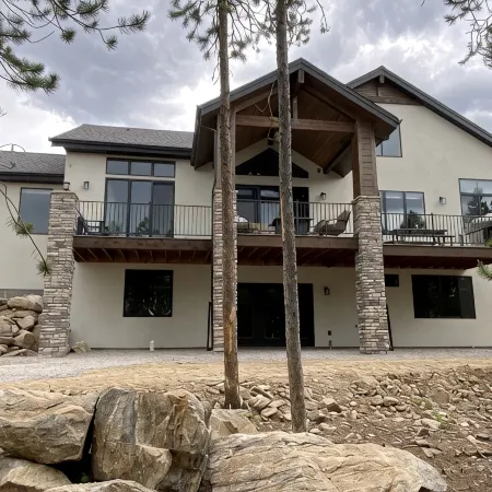 Luxury Home, Lake & Mountains View Around
