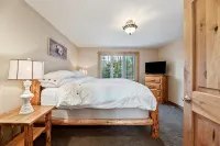 CJ's Lakeview Cabin HotTub Spotless! GameRoom Parking Stocked Kitchen - Boutique