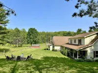 Alvie House: 5 min from Wisp&DCL, Outdoor Fire Pit, Fireplaces, Country Kitchen - salle de sport