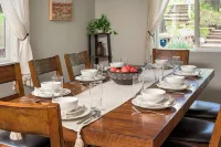 Southwest Mountain Getaway w/ Hot Tub & Game Room, Pet-Friendly - Feriehus