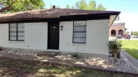 Cozy 1-bedroom apartment with WiFi, AC, located in Old Town Burleson - 3つ星