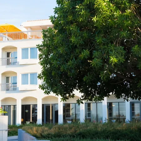Ozadi Tavira Hotel